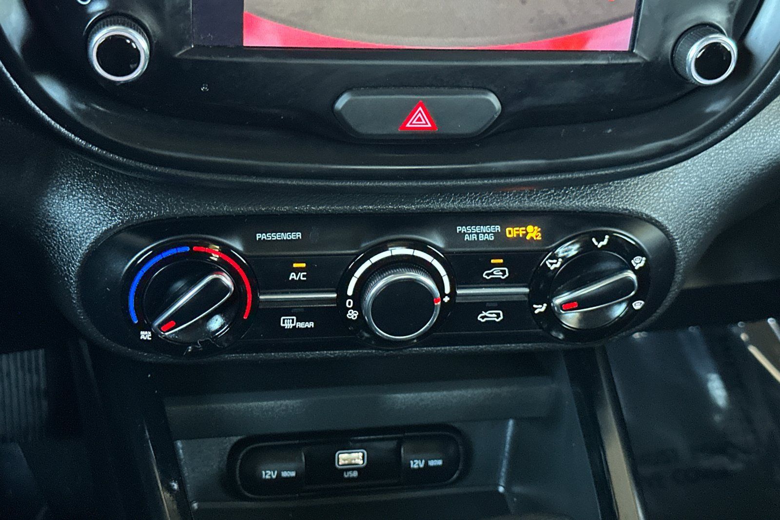 Used 2024 Kia Soul LX w/ Option Group 015 FWD image 21