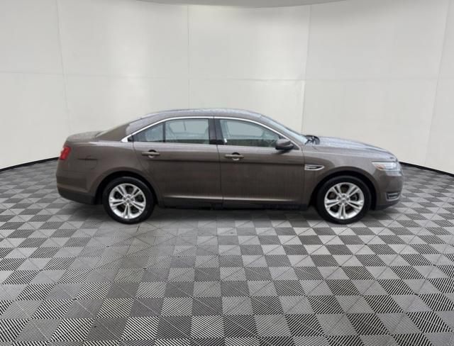 Used 2015 Ford Taurus SEL w/ Equipment Group 201A AWD/4WD image 5