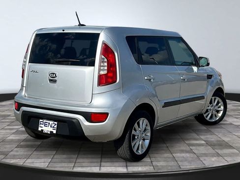 Used 2013 Kia Soul + FWD image 7