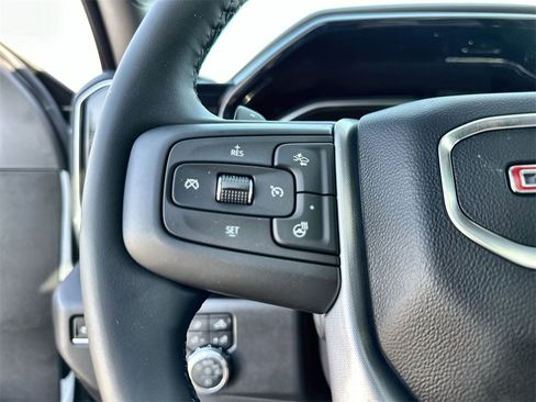 New 2026 GMC Sierra 1500 SLT image 31