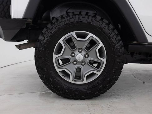 Used 2012 Jeep Wrangler Unlimited Rubicon w/ Connectivity Group AWD/4WD image 19