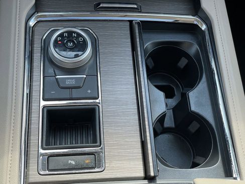 Used 2024 Ford Expedition Max Limited RWD image 29