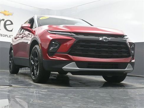 Used 2024 Chevrolet Blazer LT w/ LPO, Black Grille Bar Package image 3