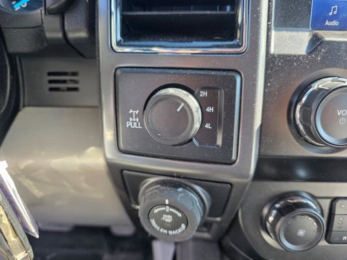 Used 2020 Ford F150 XLT w/ Equipment Group 302A Luxury AWD/4WD image 12