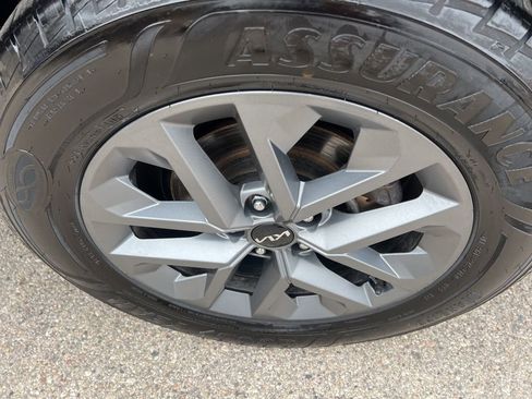 Certified 2024 Kia Telluride LX image 42