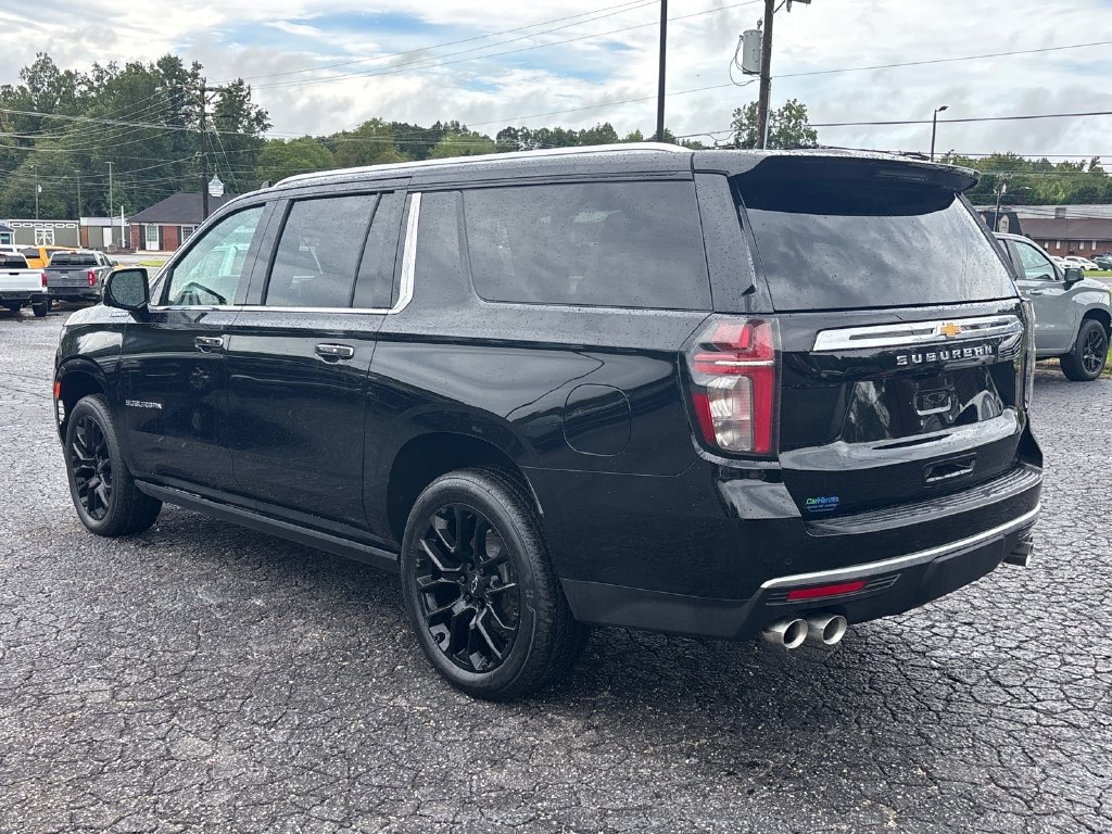 Used 2024 Chevrolet Suburban High Country AWD/4WD image 5