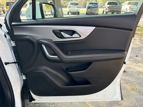 Used 2024 Chevrolet Blazer LT image 17