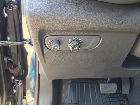 Used 2021 Buick Envision Preferred FWD image 23