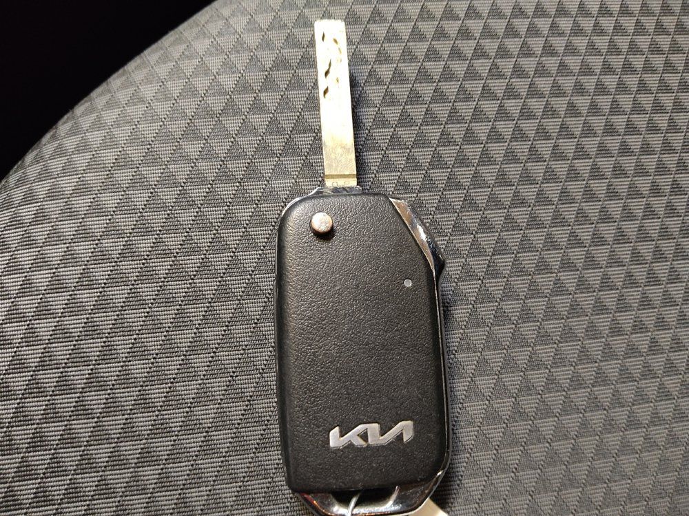 Used 2022 Kia Soul LX w/ Technology Package FWD image 32