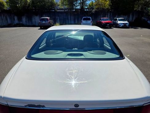 Used 2001 Buick Century Custom w/ Premium Pkg FWD image 11