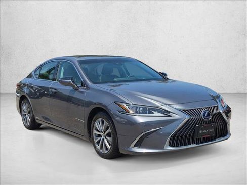 Used 2020 Lexus ES 300h w/ Premium Package FWD image 3