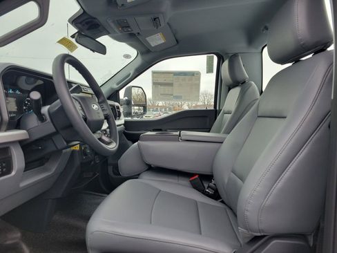 New 2026 Ford F250 XL w/ FX4 Off-Road Package image 13
