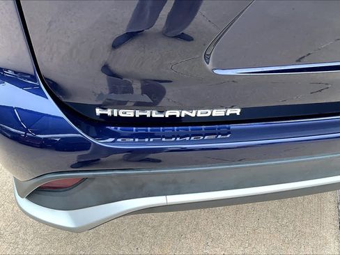 Used 2021 Toyota Highlander XSE FWD image 26