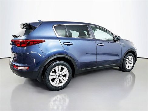Used 2017 Kia Sportage LX image 7