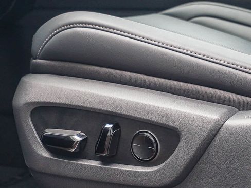 New 2026 Lexus TX 500h AWD image 21