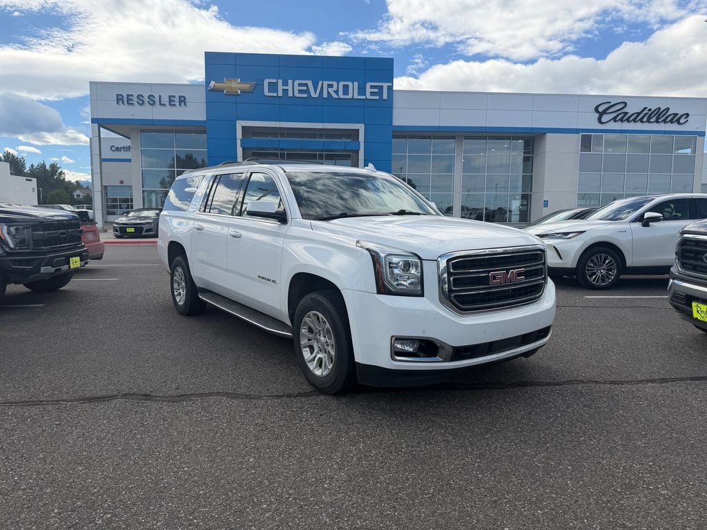 Used 2020 GMC Yukon XL SLE w/ HD Trailering Package AWD/4WD image 1