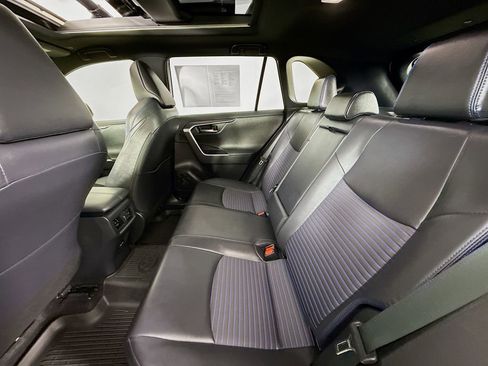 Certified 2025 Toyota RAV4 XSE w/ Advanced Technology Package image 28