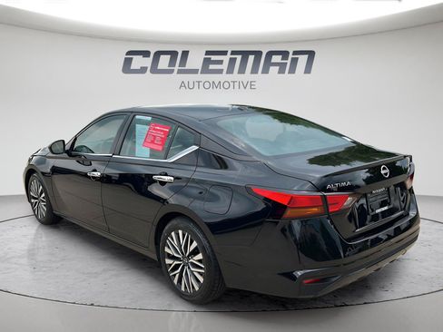Used 2024 Nissan Altima 2.5 SV FWD image 4