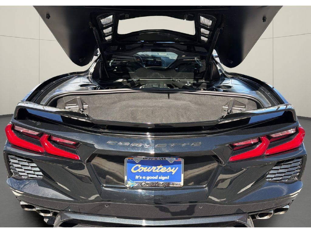 Used 2024 Chevrolet Corvette Stingray Preferred Cpe w/ Z51 Performance Package RWD image 11