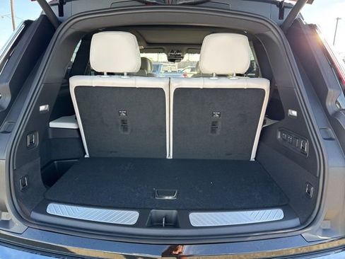 New 2026 Cadillac Vistiq Sport w/ LPO, Floor Liner Package image 34