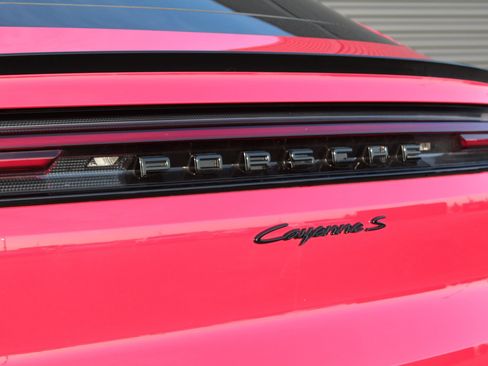 Certified 2025 Porsche Cayenne S image 30