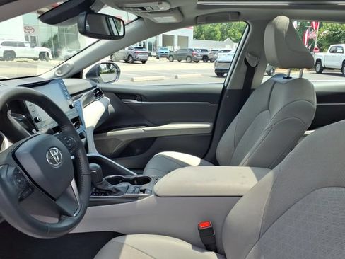 Used 2022 Toyota Camry XSE w/ Navigation Package FWD image 5
