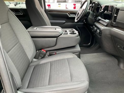 Used 2025 Chevrolet Silverado 1500 LT image 18