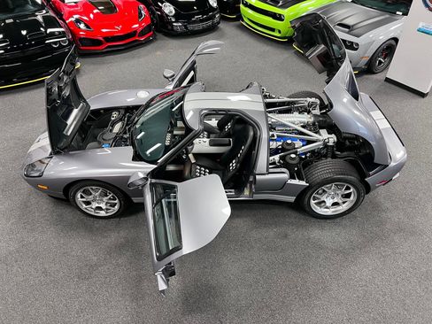 Used 2006 Ford GT image 10