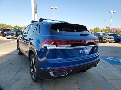 New 2026 Volkswagen Atlas Cross Sport SE image 5
