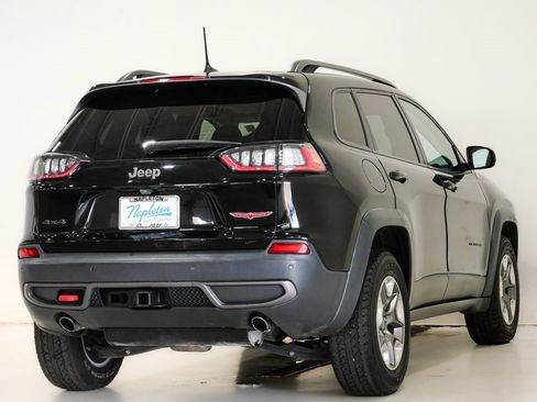 Used 2019 Jeep Cherokee Trailhawk w/ Comfort/Convenience Group image 10