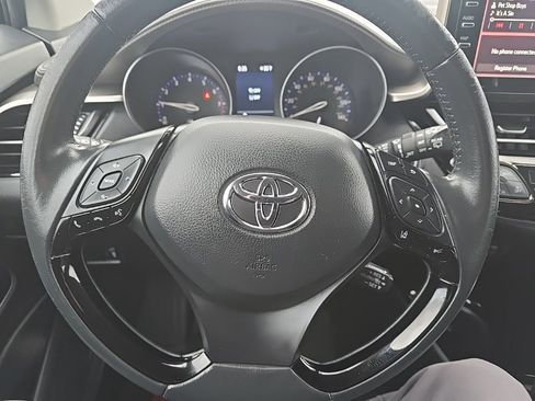 Certified 2021 Toyota C-HR Limited image 21
