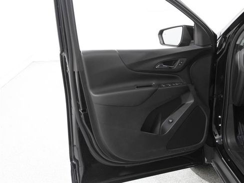 Used 2024 Chevrolet Equinox LT image 4