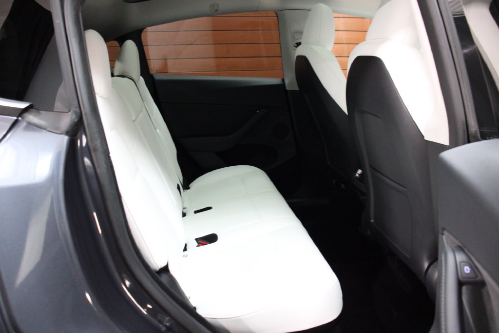 Used 2023 Tesla Model Y Performance AWD/4WD image 8