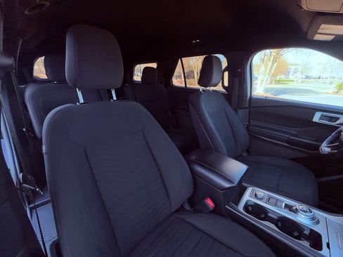 Used 2020 Ford Explorer XLT w/ Class III Trailer Tow Package image 10