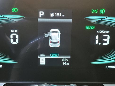 New 2026 Kia Niro FWD image 24