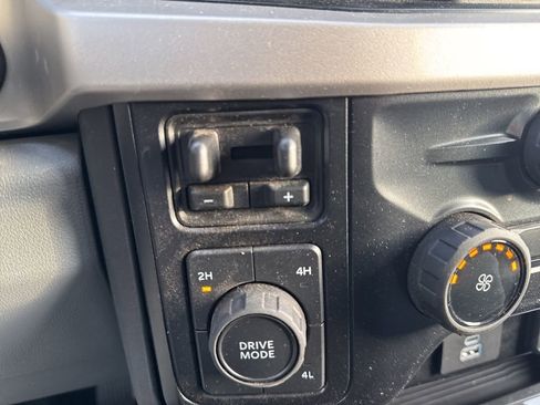 Used 2025 Ford F250 XLT image 19