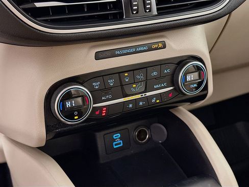 Used 2021 Ford Escape SE w/ Convenience Package image 22