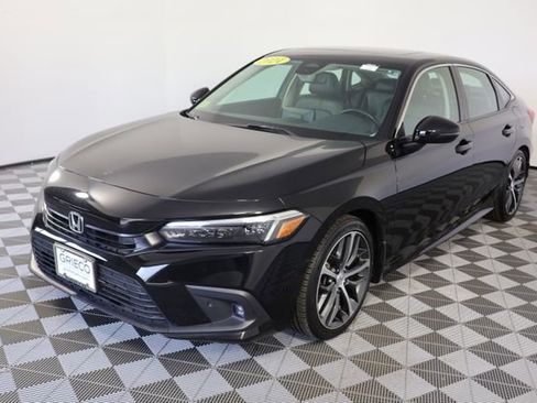 Used 2024 Honda Civic Touring image 4