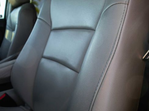 Used 2017 Honda Pilot Touring image 16