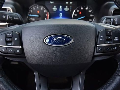 Used 2020 Ford Explorer XLT w/ Equipment Group 202A AWD/4WD image 18