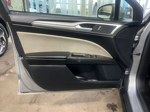 Used 2020 Ford Fusion S FWD image 11