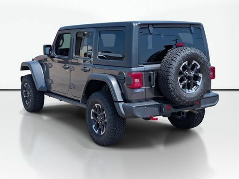 Used 2024 Jeep Wrangler Unlimited Rubicon w/ Technology Group AWD/4WD image 8