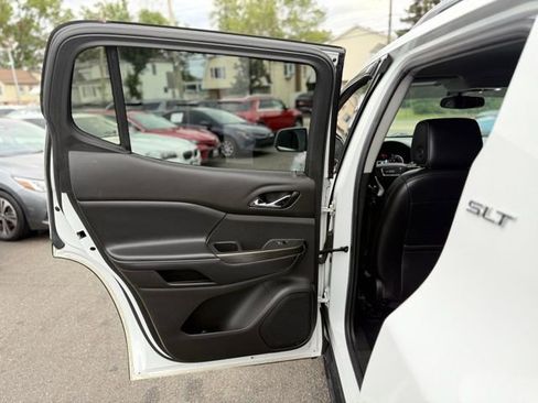 Used 2019 GMC Acadia SLT image 24