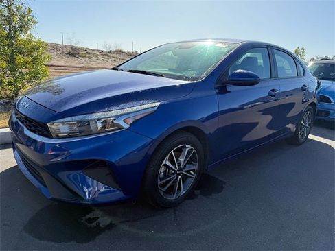 Used 2022 Kia Forte LXS image 3