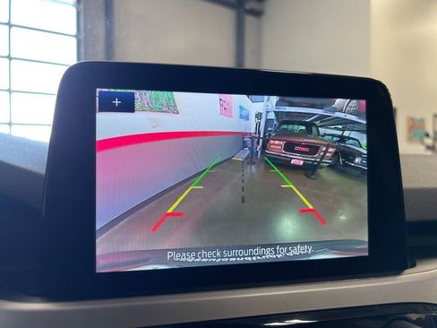 Used 2020 Ford Escape SE image 16