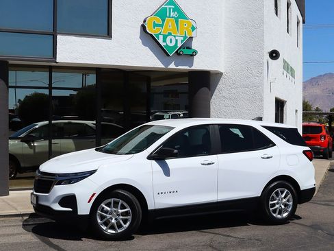 Used 2023 Chevrolet Equinox LS w/ LPO, Cargo Package image 4