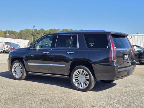 Used 2019 Cadillac Escalade Platinum image 10
