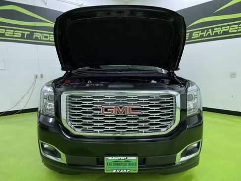 Used 2019 GMC Yukon XL Denali w/ Denali Ultimate Package image 4