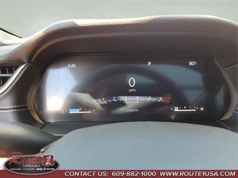 Used 2023 Jeep Grand Cherokee L Limited w/ Black Appearance Package AWD/4WD image 32