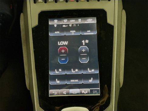 Used 2022 Lamborghini Huracan EVO image 16